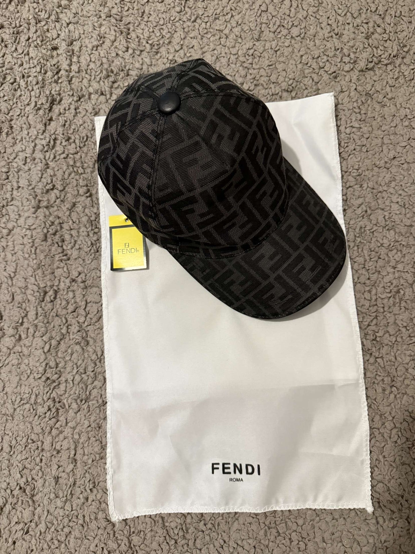 Casquette Fendi Noire